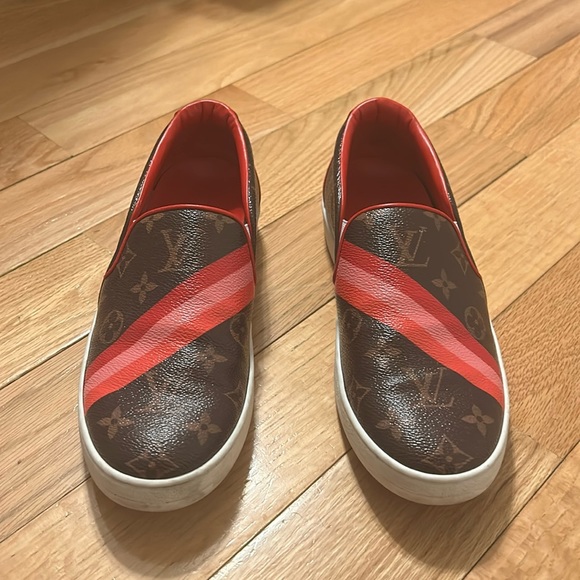 Louis Vuitton slip on shoes - Picture 1 of 9